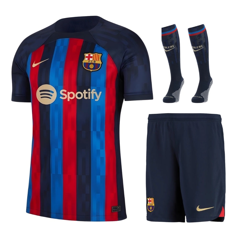 Ensemble fashion de foot barcelone